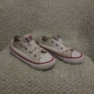 Converse Cream Sneakers Classic Low-Top Style